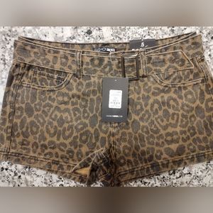 Fashion Nova shorts size 5